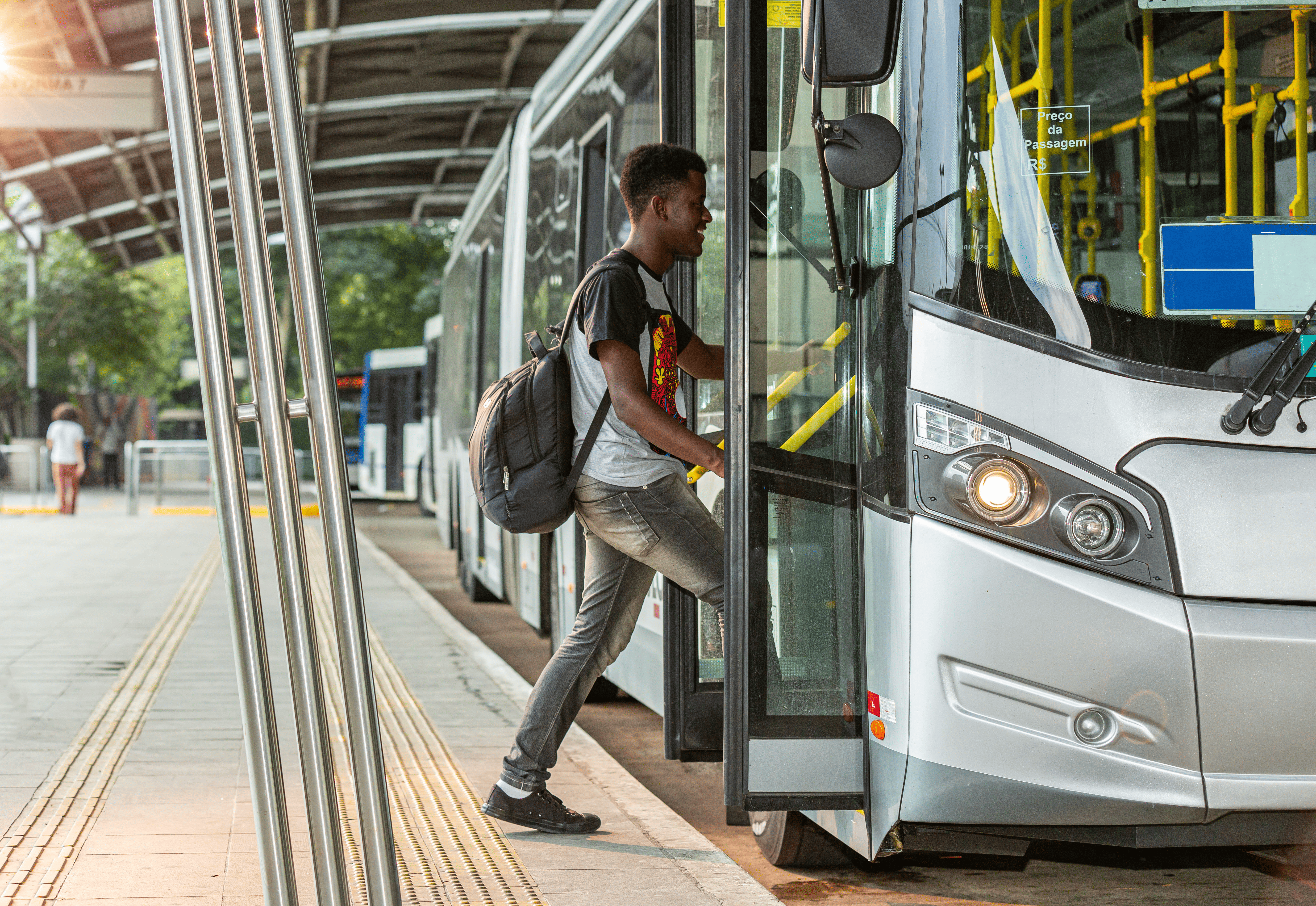 Scheduled shuttle service 1 - Group transport in Guinea